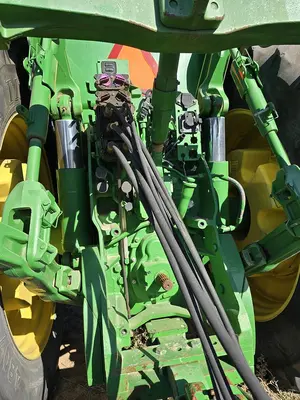 USED 2011 JOHN DEERE 8285R