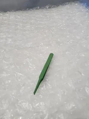 PLASTIC TWEEZERS