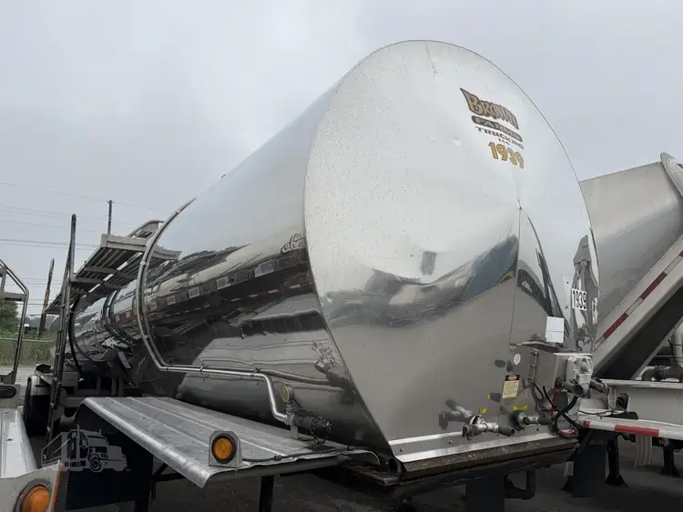 Used 2000 TREMCAR _UNKNOWN_ Tanker Trailers Indiana US | Lakeshore Equipment Sales #1546596