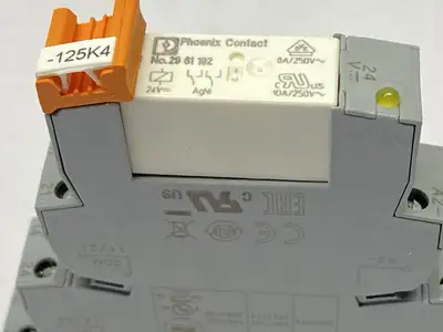 PLC-RSC- 24DC/21-21,2967060 | Phoenix Contact PLC-RSC- 24DC/21-21 Relay Module 24VDC 2967060 - Used