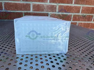 NEW BOX OF 5 - GREINER MASTERBLOCK SQUARE BOTTOM DEEP WELL PLATES 2 ML, 96 WELL