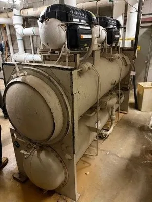 2018 DAIKIN-MCQUAY WMC250DBS-ER10 Chillers | Perry Equipment (10)