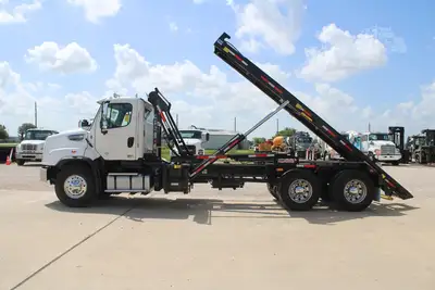 Used 2017 FREIGHTLINER 114SD Rolloff Trucks Texas US | Roll Off Truck World #1491773