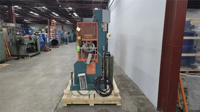 8" x 40" CDS Cleated Two Belt Puller, Model CCH 40-8, 3hp, New in 2005