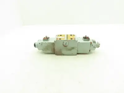 Mannesmann Rexroth 4WRA 10 W40-11/24NZ4/M-993-X Hydraulic Solenoid Valve 24VDC