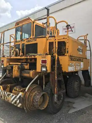USED 1993 TRACKMOBILE 4300 TM