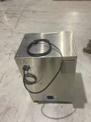 USED FUMEX AIR FILTRATION FUME EXTRACTOR UNIT USED FILTERS, MISSING ONE WHEE