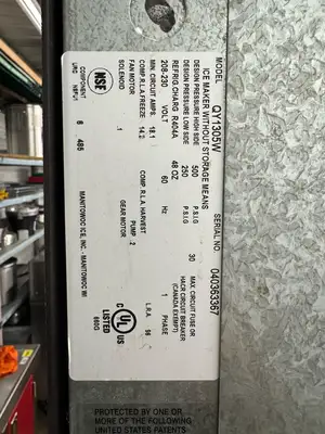 Used Manitowoc Used Manitowoc QY1305W 1250lbs/day Water Cooled Ice Machine With 710lb Bin Ice Machines Illinois US | Falcon Restaurant Supply #1374926