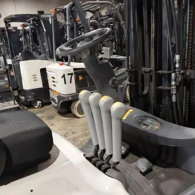 USED 2019 CROWN FC5245-50