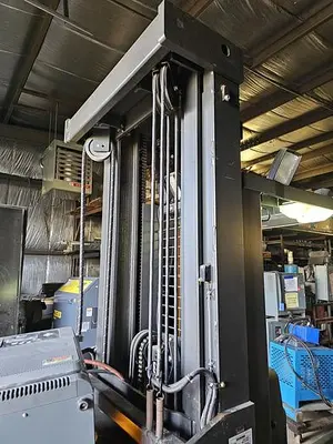 USED 2016 RAYMOND 560-OPC30TT