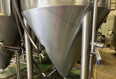 60 BBL(1,860 Gallons)  Glycol Jacketed & Insulated Unitank Fermenter