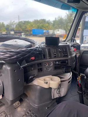 Used 2007 VOLVO 780 VNL Conventional trucks Florida US | USA Transequipment #1542539