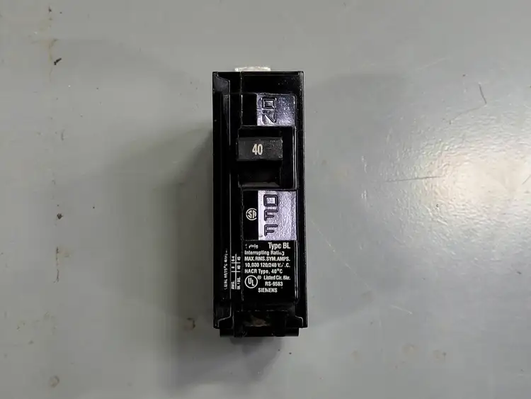 Used SIEMENS B140 Switchgears British Columbia CA | Lenmark #243221