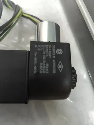 New | in-Stock MAX-AIR SV92-120V AC S134679 Solenoid Valves Ohio US | Surplus Asset Holdings #1246369