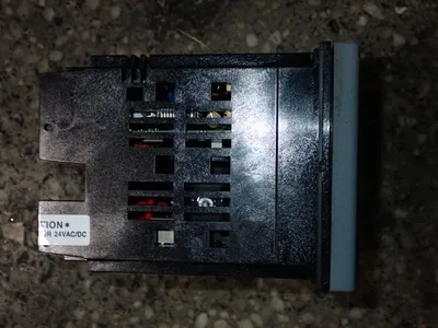 Used HONEYWELL UDC3200 / DC3201CE100R21010000000 Temperature Controls Ohio US | HGR 24 #1133424