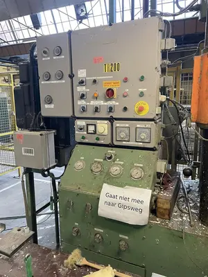 USED HL 200 TON 4 COLUMN PRESS