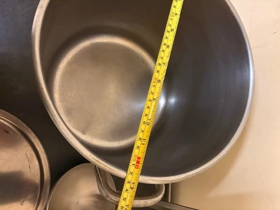 cooking pot