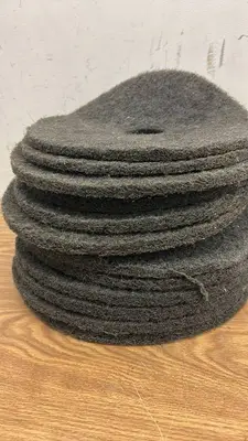 Lot of 8 Floor Buffer Pads with Makita Abrasive Cut-Off Wheel Box