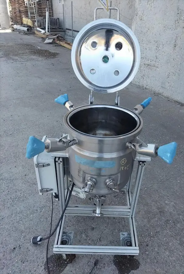 Tank, 13.2 Gallon (50 Liter), Pure-Flo Precision, Jacketed, Agitated, 316 Stainless, 45 PSI, #5991454