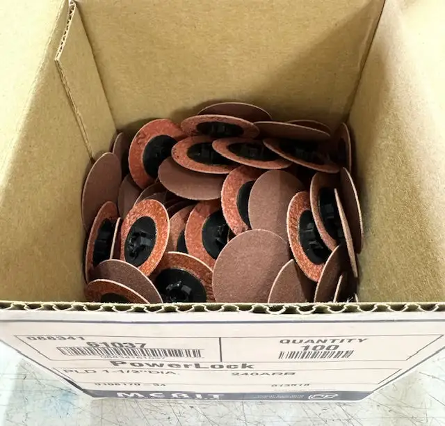 Merit 1-1/2" Quick Change Sanding Discs 240 Grit Aluminum Oxide PowerLock 100 Pack