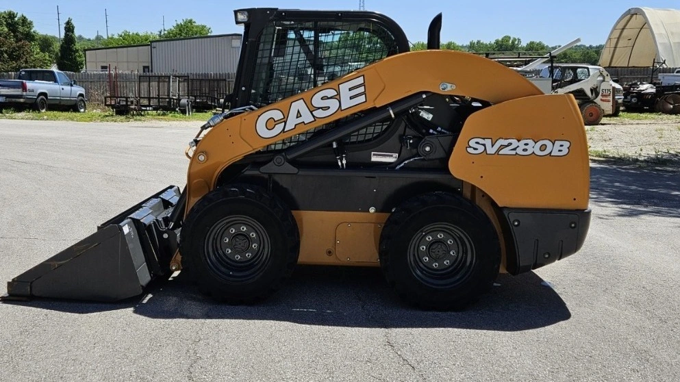 USED 2023 Case SV280B