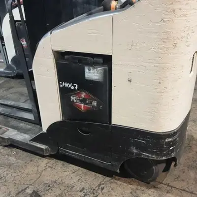 USED 2016 CROWN RR5725-45