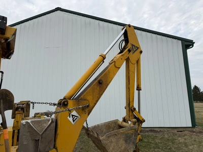 USED ALLIS CHALMERS 715 SERIES B BACKHOE