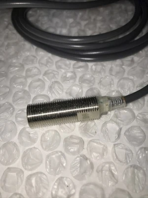 NEW OMRON E2E-X3D1S