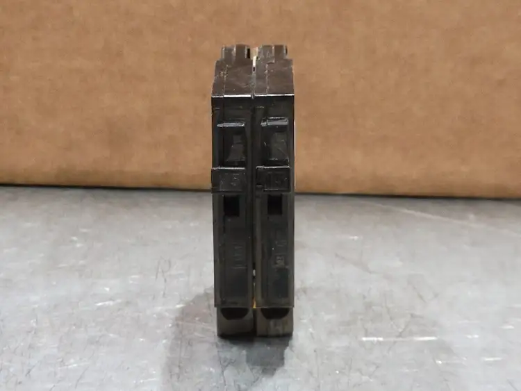Used SYLVANIA _UNKNOWN_ Switchgears British Columbia CA | Lenmark #243291