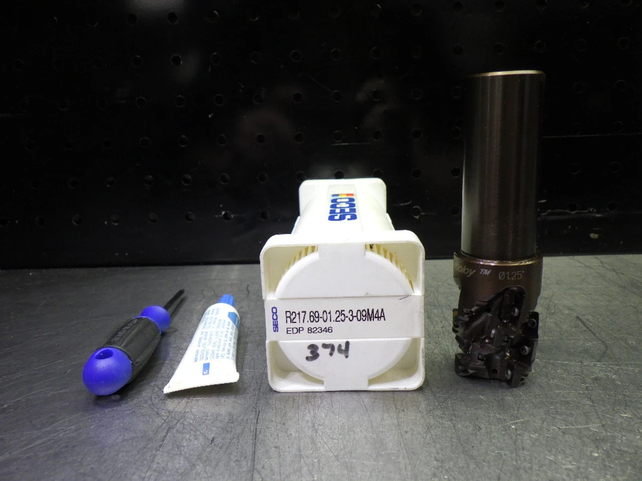 SECO 1.25" 4 Flute Coolant Thru Milling Cutter R217.69-01.25-3-09M4A (LOC2970B)