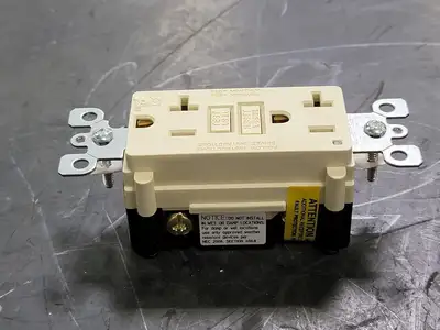 NEW LEVITON 7899-I