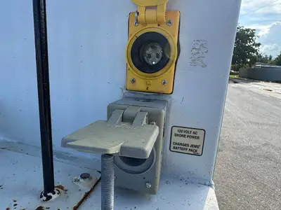 Used 2018 FREIGHTLINER M2 106 Tractors & Trailers Florida US | Truck and Van Outlet #1506268