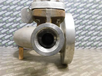 4" Flanged Stainless Steel 90° Elbow CL150/300 ES856AZU 1" Valve Used