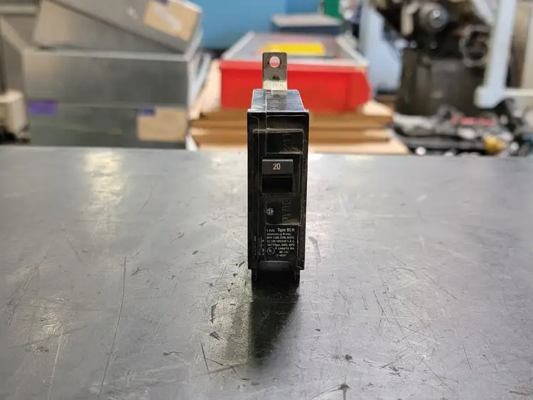 Used SIEMENS BLH120 Switchgears British Columbia CA | Lenmark #241709