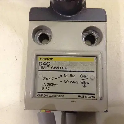 USED OMRON D4C-9033