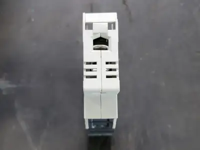 USED ALLEN-BRADLEY 1492-FB1M30