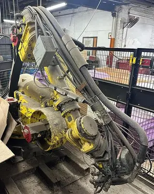 USED 2005 FANUC LTD R-2000IA/165R