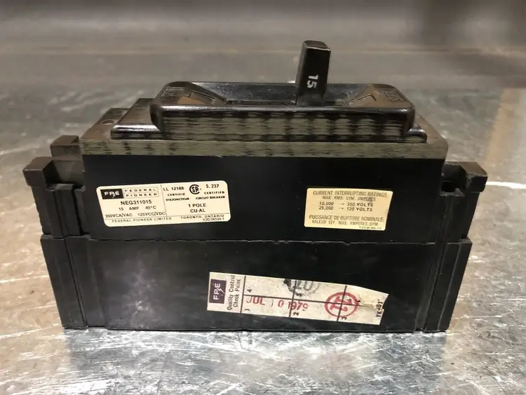 Used FEDERAL PIONEER NEG311015 Switchgears British Columbia CA | Lenmark #244334