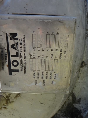 980 Gallon 304 Stainless 80 PSI Jacketed Vertical Tank