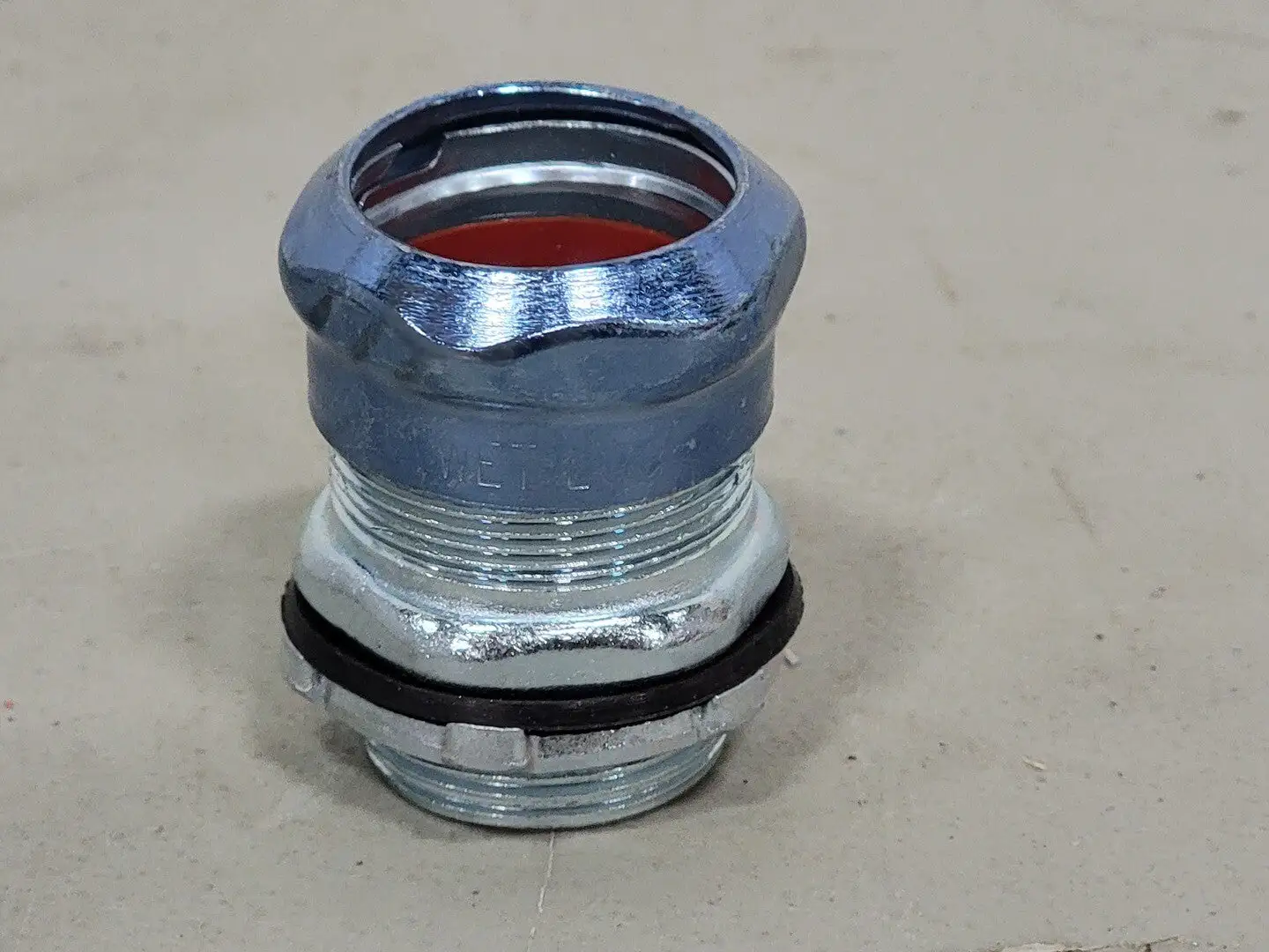 1" EMT Raintight Compression Connector (Box of 25)