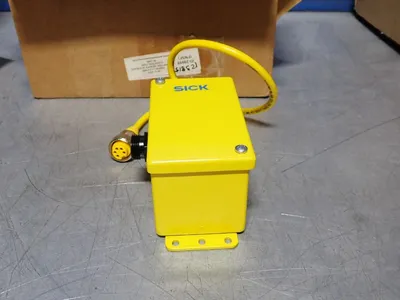 NEW SICK LCUPSRS 7 024 451