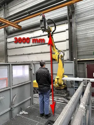 USED FANUC MILLING ROBOT X: 10 500 / Y: 3045 / Z: 3500 MM CNC