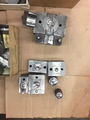 5931-700 Tool & Die Collection From LINDSAY & CO – Jewelry Related Forming / Embossing & Trimming