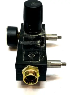 Used Knapp Air Pressure Regulator w/Gauge Inline Unit Hose Fitting Air Pressure Regulators Michigan US | Maverick Industrial Sales #1394277