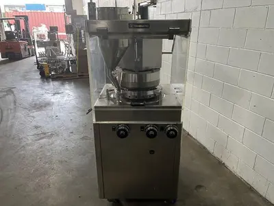 USED 2005 VANGUARD PHARMACEUTICAL MACHINERY VRP1124