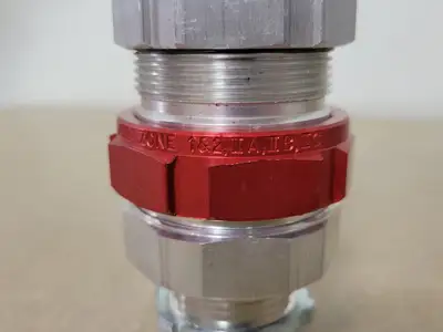 NEW THOMAS & BETTS STX100-467