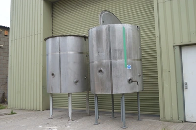 2,200L S/S JKTD Enclosed Mixing Tank