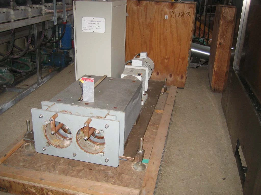 USED CALEVA 100/200