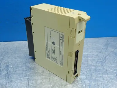 USED OMRON C200HOD212