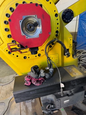 FANUC M-900IA/350 6 Axis Robots | K.B. Industries LLC (3)